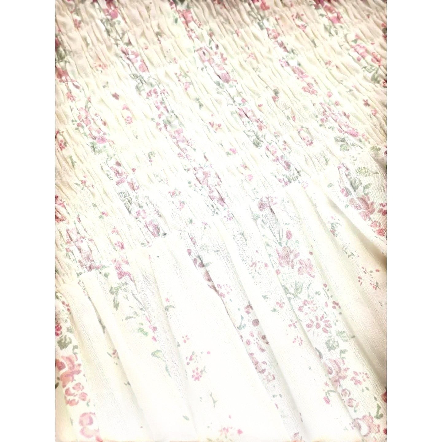 Rosavina "MAYA" langes Sommerkleid mit Blumenmuster, V-Ausschnitt und Spaghettiträgern